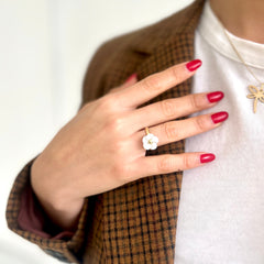 Anillo Flor Nácar