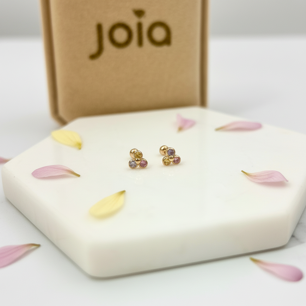 Arete Trébol Arcoíris & Oro 18k - flat lay